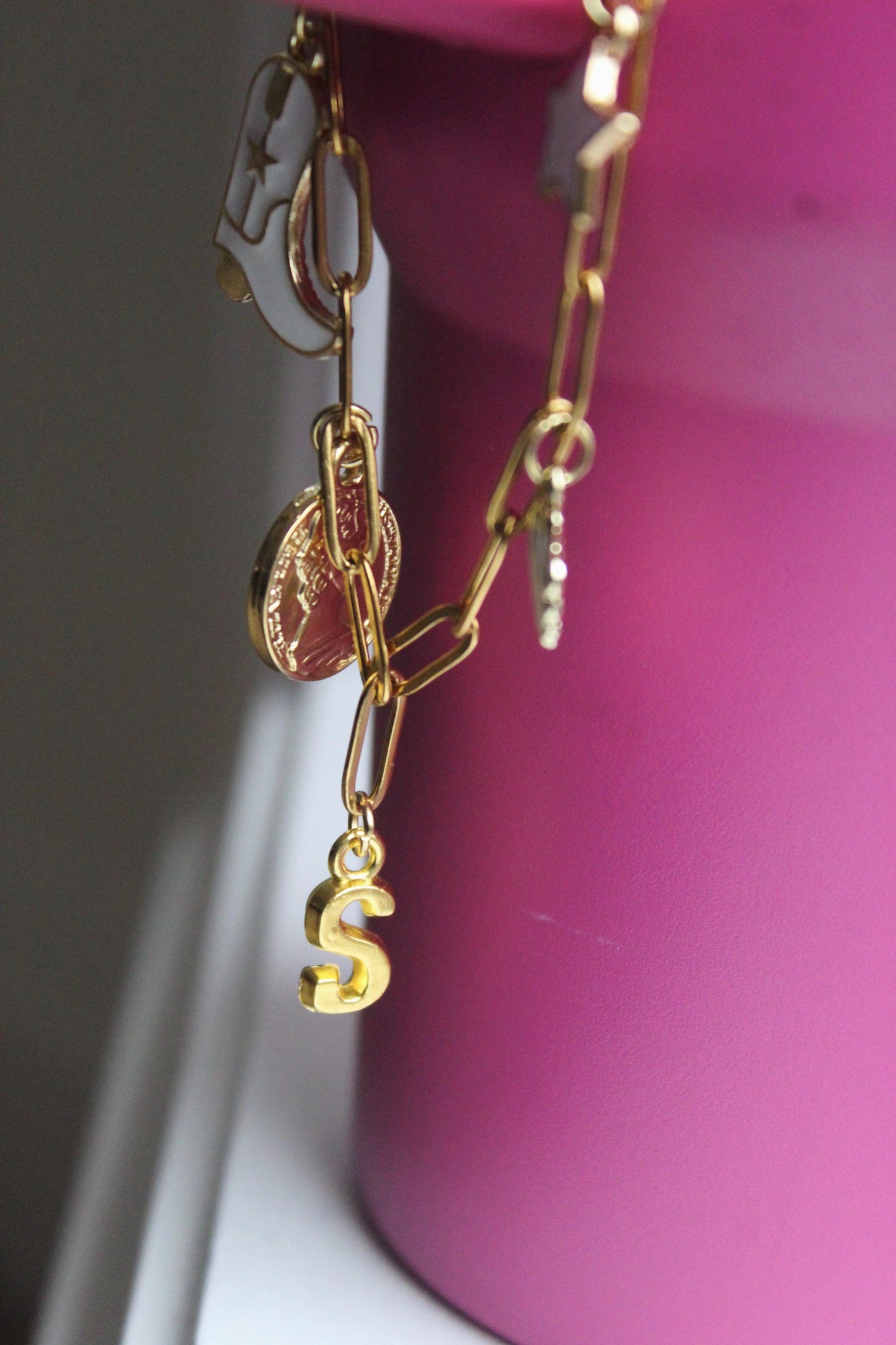 Custom Gold Tumbler Charm Keychain: DIY Accessories